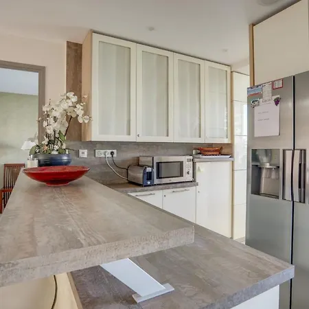 Luxurious & Cosy 2 Bdrm Near Martinez By Olidesi *
